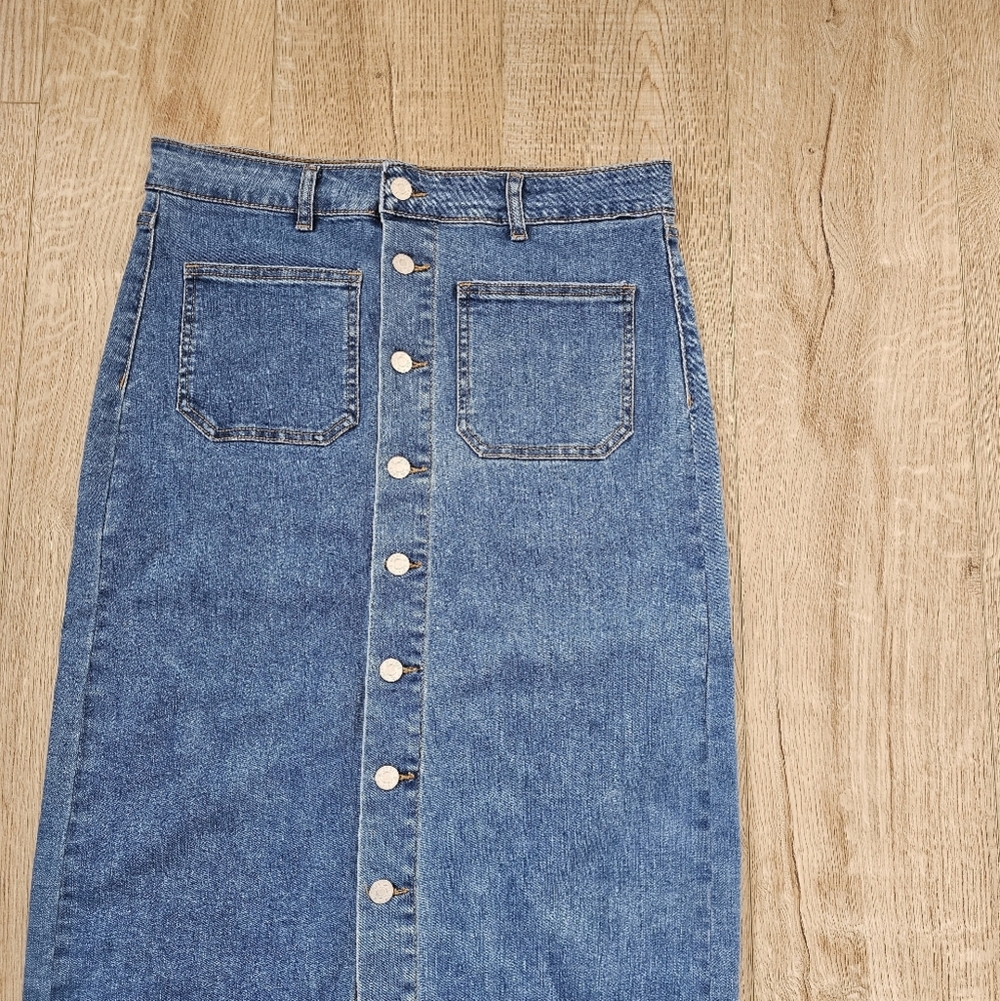 Lark & Grey Denim Button-Front Midi Skirt – NWOT - Picture 2 of 4